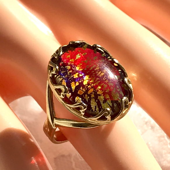 ブルーシラー・・Redオパール vintage glass ring（フリーサイズ・ハートベゼル） 7枚目の画像