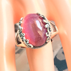 春の妖精・・SV925  Pink シラー入りvintage glass ring(フリーサイズ) 2枚目の画像