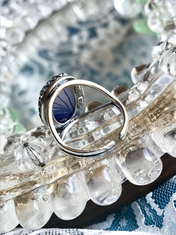 １９４０年代 ドイツ製ヴィンテージガラス（ブルー×ホワイト）ring(フリーサイズ） 5枚目の画像