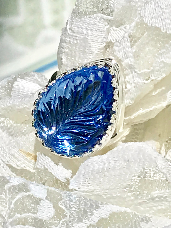 西ドイツvintage glass blue leaf ring 4枚目の画像