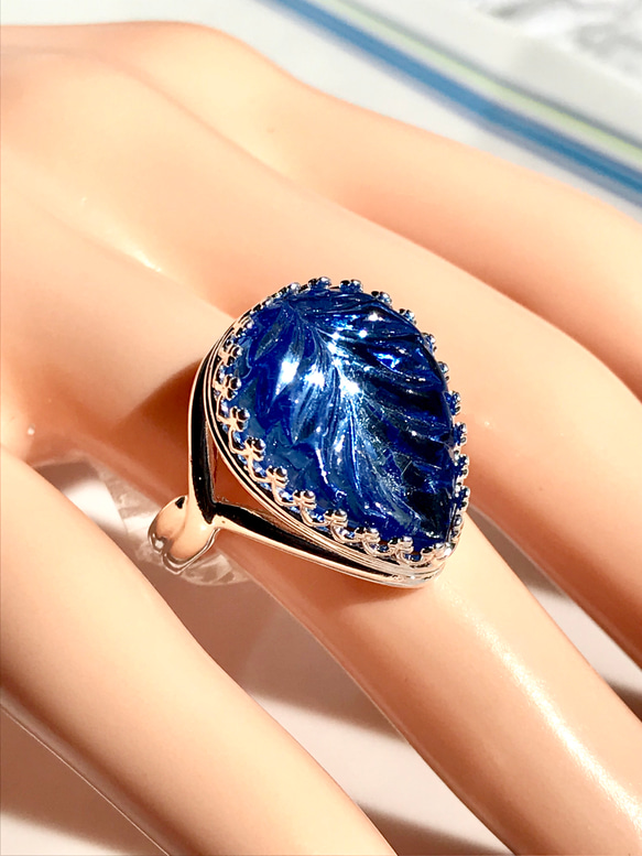 西ドイツvintage glass blue leaf ring 9枚目の画像