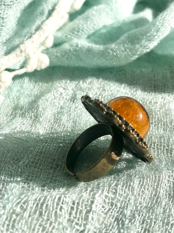 1950年代 琥珀色グロウイング vintageガラス ring（１０号～） 7枚目の画像