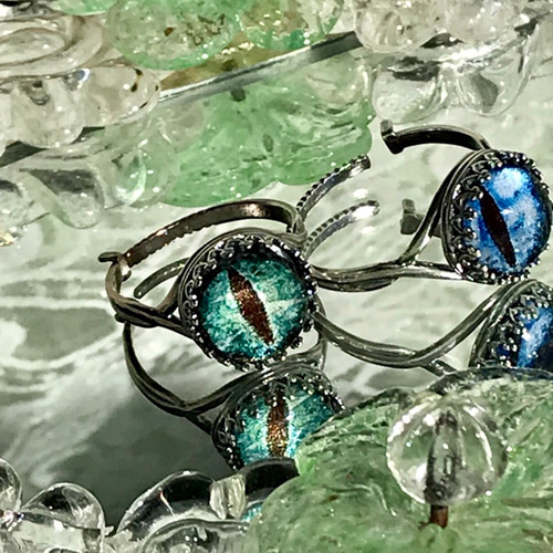 青と緑のオッドアイズ ring（9号～23号まで対応