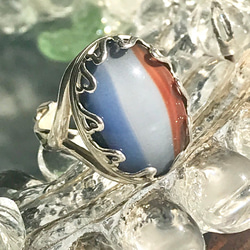 西ドイツ製 vintage トリコロール glass ring（７~17号まで対応・ハートベゼル） 1枚目の画像