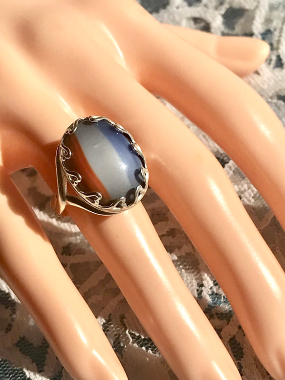 西ドイツ製 vintage トリコロール glass ring（７~17号まで対応・ハートベゼル） 4枚目の画像