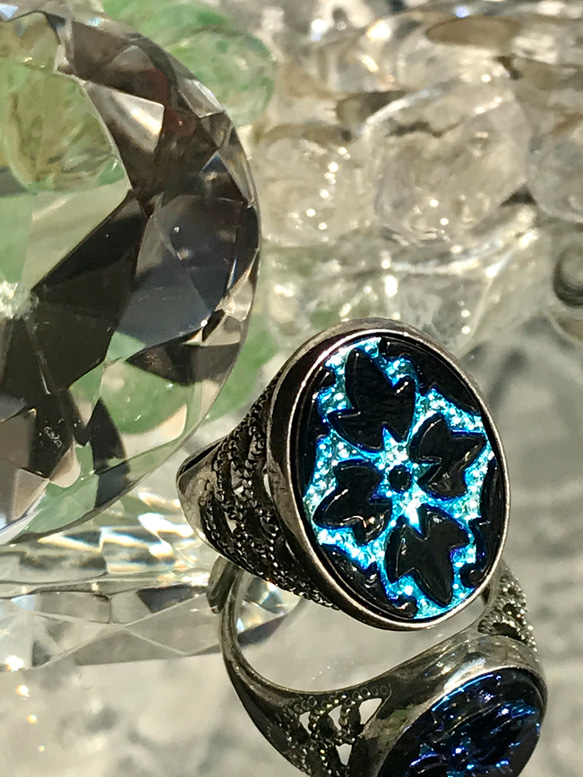 チェコスロバキア Black×Bermuda Blue　ヴィンテージガラス ring（８～２７号） 7枚目の画像