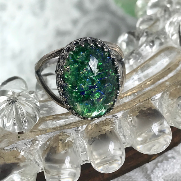 大粒 グリーン ファイアオパール vintage glass ring(SV925可能・８～23号) 4枚目の画像