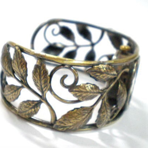 monshiro アンティーク風バングル 【公式通販】