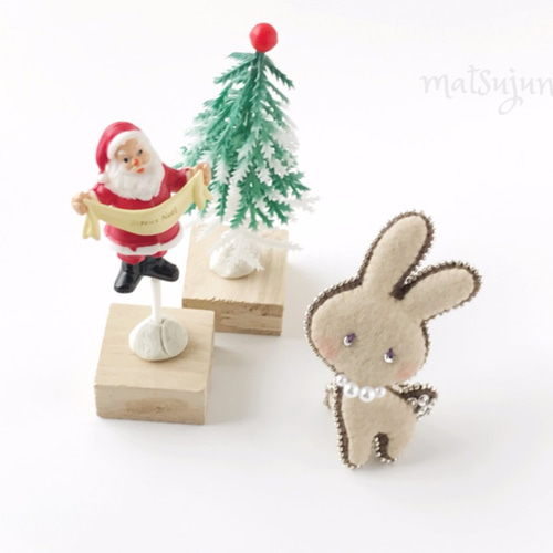空を見上げるうさぎさん ビーズ刺繍 ぬいぐるみ （チョコサンド 