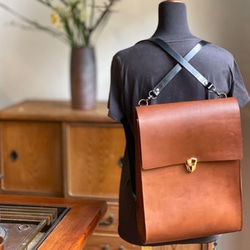 受注製作》ヌメ革 スマートフラップリュック クロ 手縫い ☆送料無料