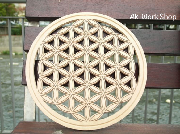 Flower of life wood carving 第2張的照片
