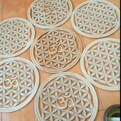 Flower of life wood carving 第1張的照片