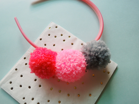 軟綿綿圓滾滾毛球髮箍-- 粉紅+灰 第2張的照片