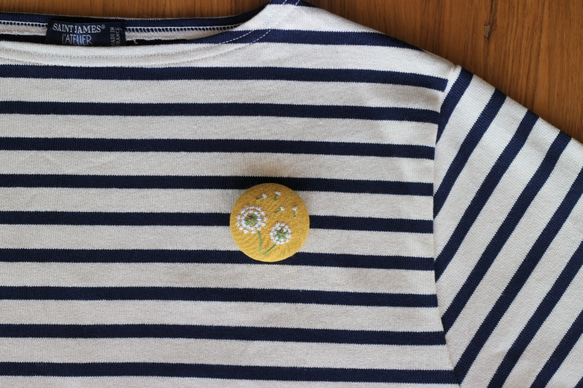 たんぽぽ＊手刺繍のブローチ＊mustard 3枚目の画像