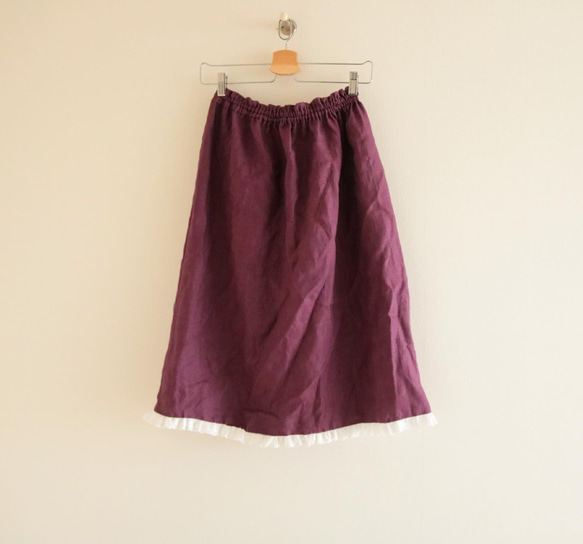 【sold out!】リネン100%　ネコちゃんフリル付き　ラプセニのギャザースカート（color：プラム） 2枚目の画像
