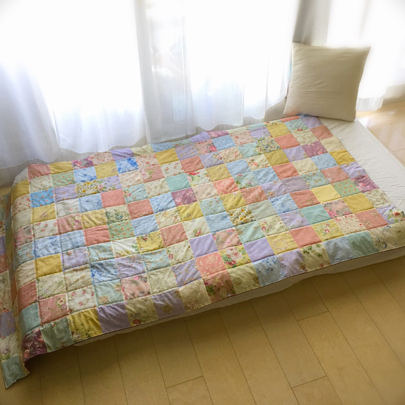 送料無料】 * ラプセニ * 111cm×196cm 四角つなぎのパッチワーク