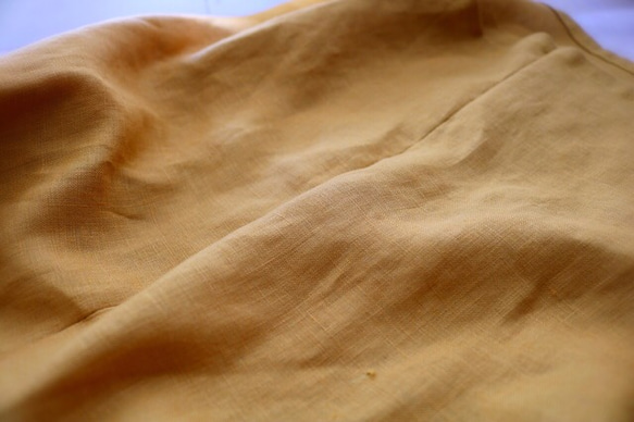 【 受注生産／送料込 】リネン100%　ラプセニのギャザースカート（color：マスタード） 3枚目の画像