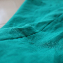 【 受注生産／送料込 】リネン100%　ラプセニのギャザースカート（color：エメラルドグリーン） 3枚目の画像