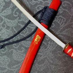 オビツ11 刀 (ノンスケール) 赤鞘 紺下げ緒 3枚目の画像