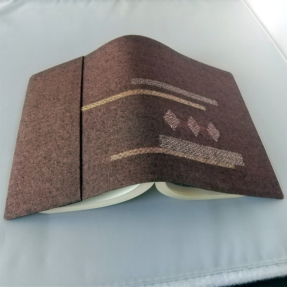 文庫本セパレート式ブックカバー（絹）hb072 1枚目の画像