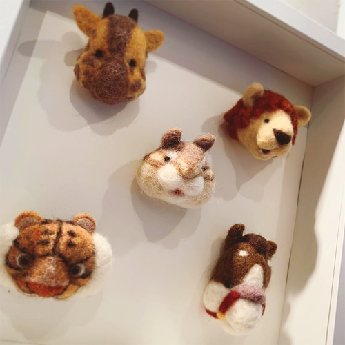 羊毛フェルト動物ブローチ-コアラ- 羊毛フェルト RIE Ikeda 通販