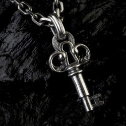 KEY HOLE PENDANT【Creema限定】ハンドメイド新作2018 2枚目の画像