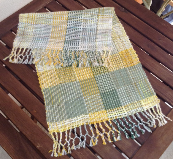 手織り　テーブルセンター　黄色　若草系 3枚目の画像