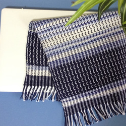 手織り　爽やかな初夏のテーブルセンター  ブルー系 2枚目の画像