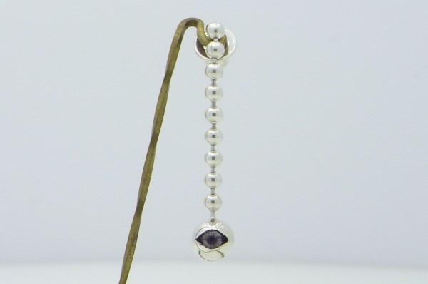 stare ball chain Pierce1