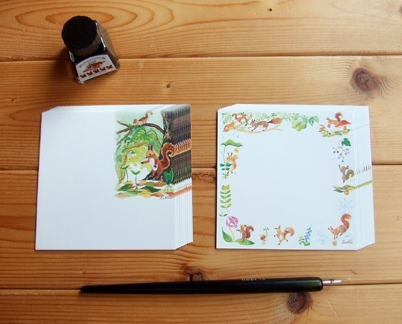 版画で刷った箱入りレターセット「エゾリスとくるみの森」【色グリーン】【秋限定】 4枚目の画像