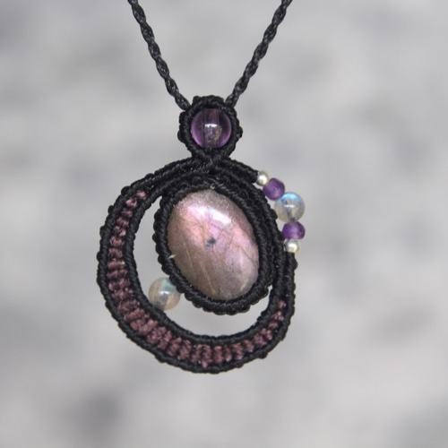 バイキンマン様　アンモライト　マクラメ　ネックレス　ペンダント パープルラブライト マイクロ マクラメ 三日月 ペンダント