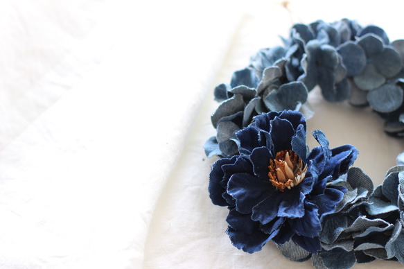 リース(デニム)ブルーの芍薬と紫陽花のリース 4枚目の画像