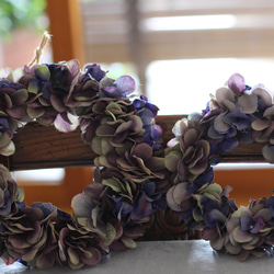 【アート】ダークな紫色の秋色紫陽花を使ったリース（約20㎝） 5枚目の画像