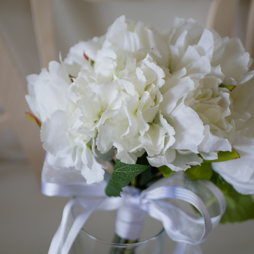 ブーケ】ホワイトの芍薬と紫陽花クラッチブーケ ブーケ noblewhite 