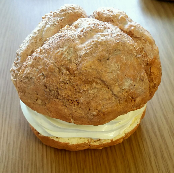 シュークリーム　食品サンプル 元祖食品サンプル屋「シュークリームの小物入れ」