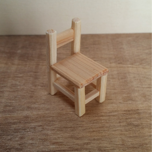 ミニチュア雑貨 木製チェア インテリアやドールハウスに♪ その他置物
