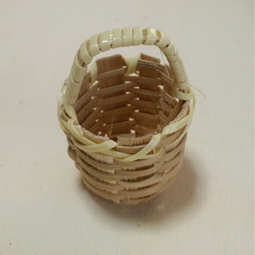 ミニチュア　まるカゴ　持ち手付き ミニチュア まるカゴ 持ち手付き