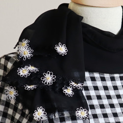 高級雪紡披肩與蕾絲花朵“雛菊/2面”黑色 第2張的照片