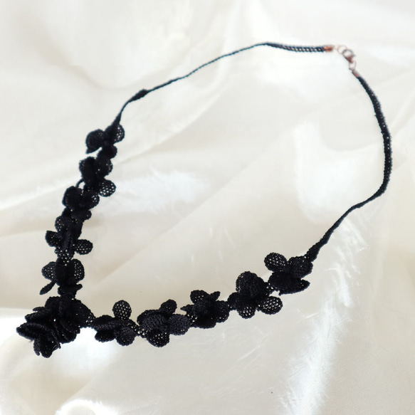 OYA Needlelace Necklace [FESTIVAL] Black 第6張的照片