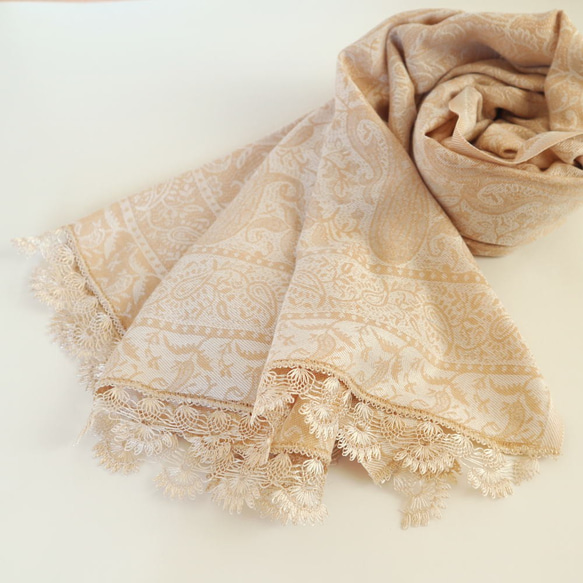 [Made to order] OYA Needlelace shawl [THISTLE] Cream Beige 第5張的照片