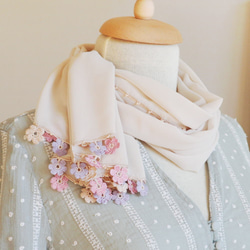 [Resale] OYA crochet Chiffon shawl [MARY] Cream Beige 第7張的照片