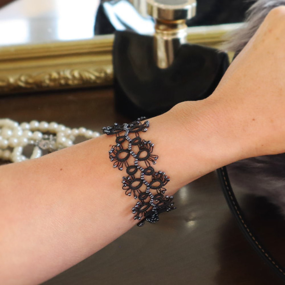 OYA Tatting lace Bracelet [LACE] Beige ＆ Silver 第2張的照片