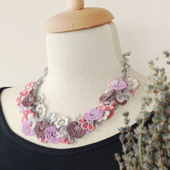 [Resale] OYA crochet necklace [BIJOU] Misty Lavender 第3張的照片