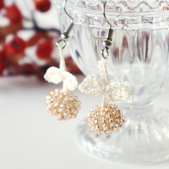 OYA crochet earrings [BERRY] Champagne White 第1張的照片