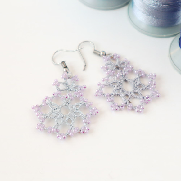 OYA Tatting lace earrings [SNOW] Lavender Gray 第2張的照片