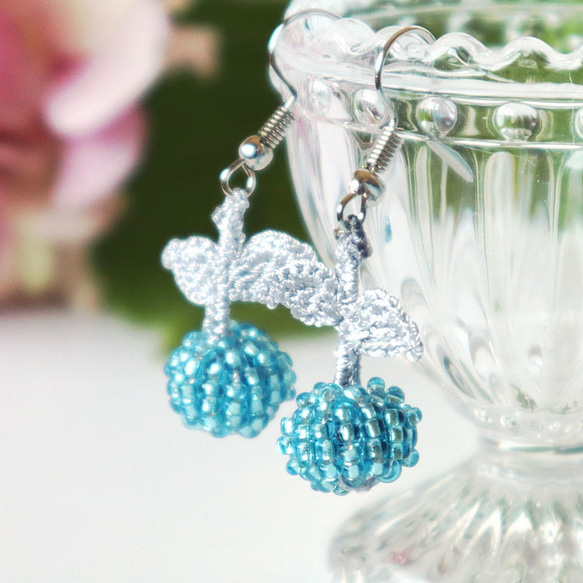 OYA crochet earrings [BERRY] Ice Blue 第1張的照片