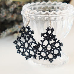 OYA Tatting lace earrings [SNOW] Black 第1張的照片