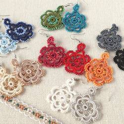 OYA crochet earrings [ROSE] White & Gold 第3張的照片