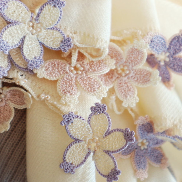 [Made to order] OYA Pashmina shawl [SAKURA] Milky White 第3張的照片