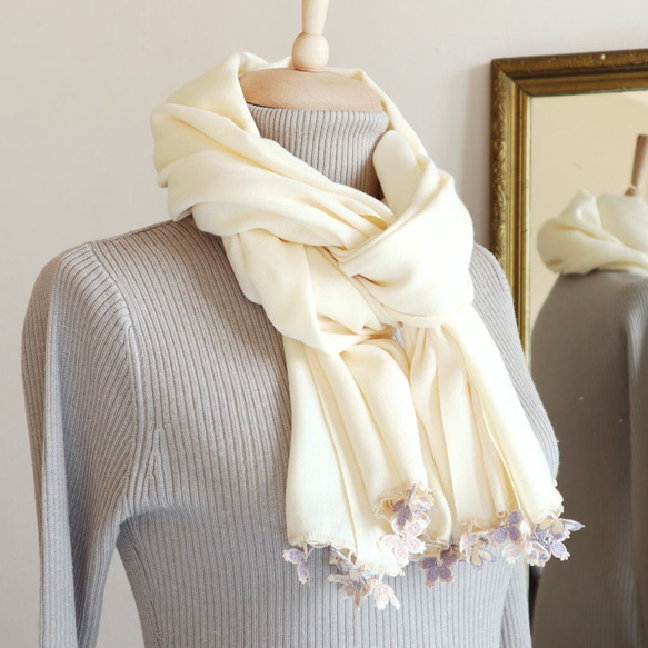 [Made to order] OYA Pashmina shawl [SAKURA] Milky White 第4張的照片